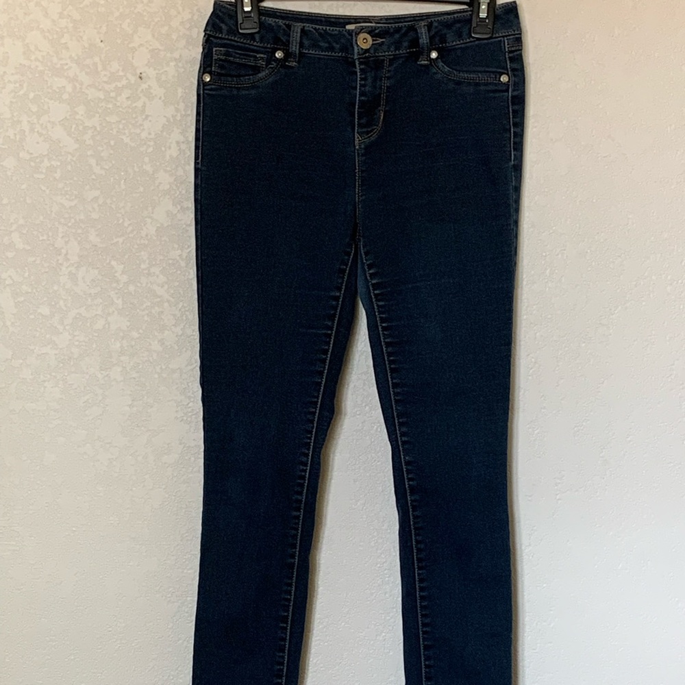 Blue Spice dark blue jeans